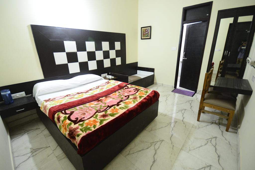 Hotel Mehra Inn Amritsar Pokoj fotografie