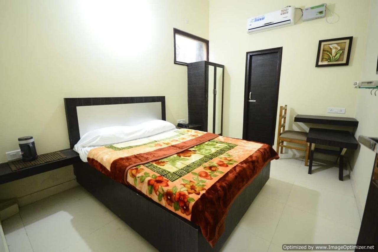 Hotel Mehra Inn Amritsar Exteriér fotografie